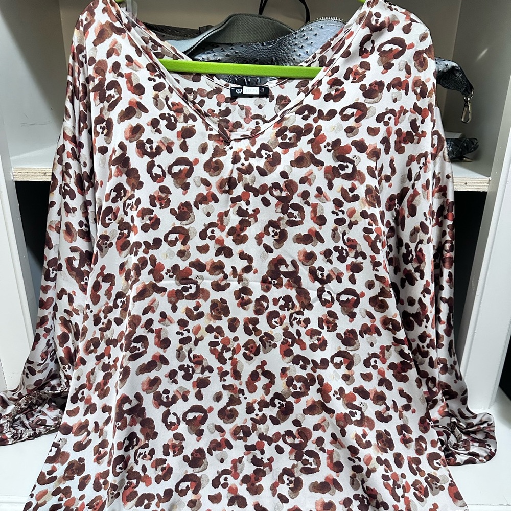 Multi colored, oversized sleeves blouse! Casual to dress up or down!